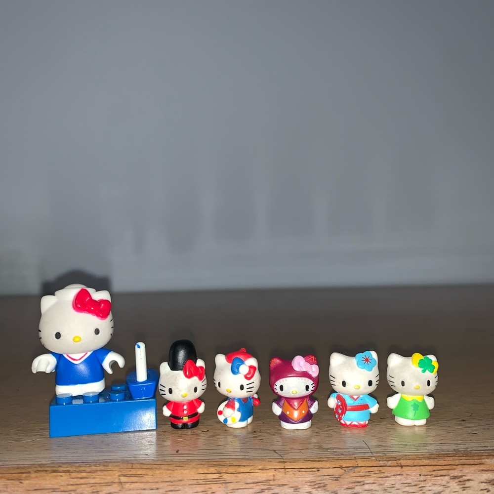Hello kitty mini figures